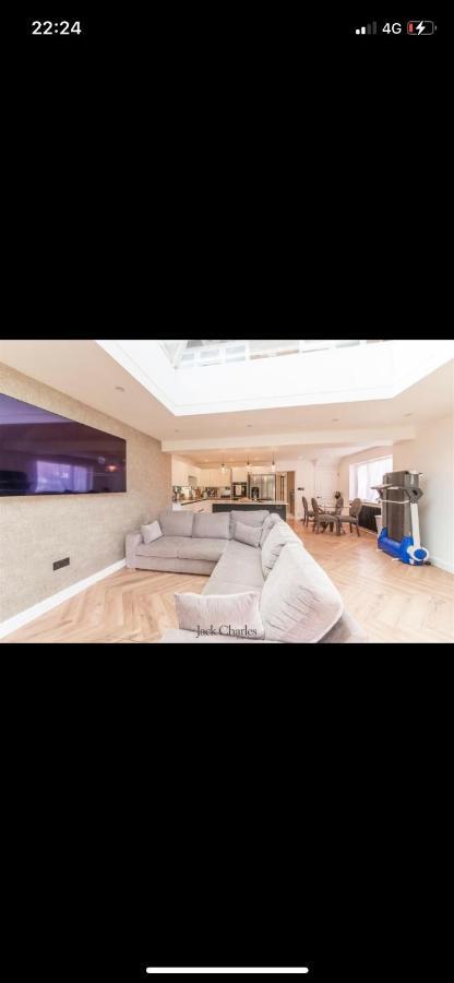 3 Bedroom House Hildenborough Exterior photo
